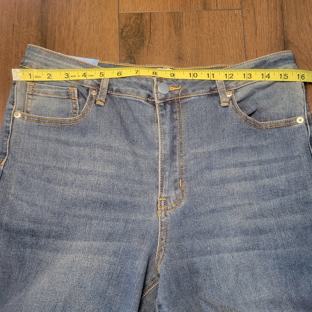 NWT Abound Mid Rise Flare Jean Med Dark Wash Womens Size 31 - Picture 10 of 14